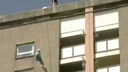 Doris Long, abseiler