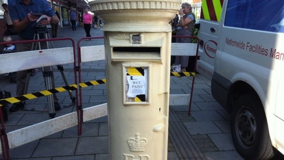 First coat of paint for Ellie Simmonds' gold post box 
