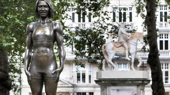 Statue of Dame Kelly Holmes.