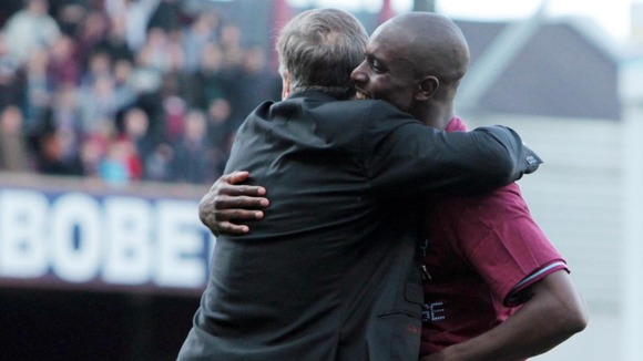 Sam Allardyce embraces Carlton Cole