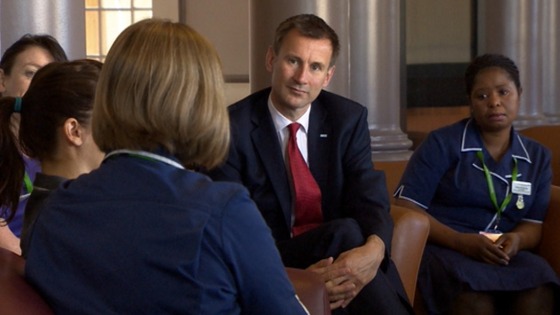 Jeremy Hunt talks to NHS staff at St Thomas' Hospital.