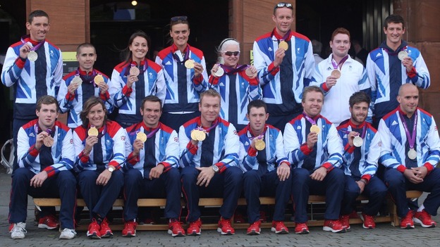 Scottish Olympians and Paralympic team members pose for a group picture