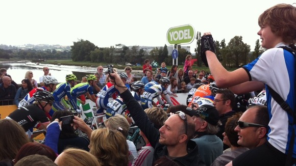 15,000 packed Barnstaple Square for the start of Stage 7 