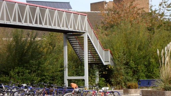 Swindon footbridge