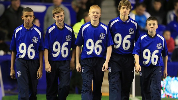 The Everton ball boys wore the number 96 on the shirts as a sign of respect for people who dies 23 years ago