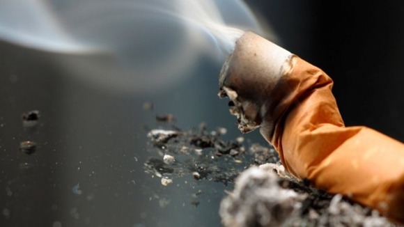 A simple blood test to identify lung cancer at an early stage is to be trialled by the NHS on thousands of smokers