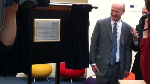 David Willets unveiling a plaque to open the new university research centre