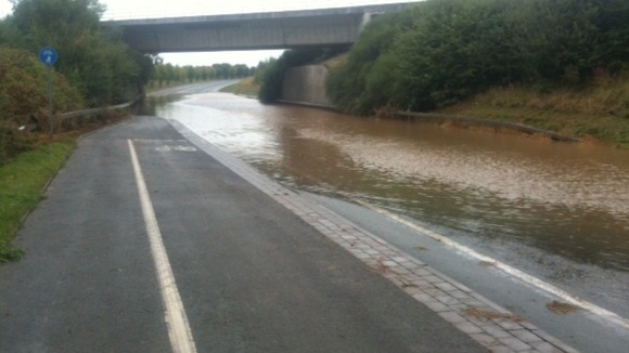 A5124 in Shrewsbury closed due to flooding