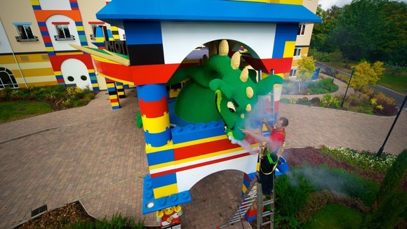 LEGOLAND Autumn clean up.