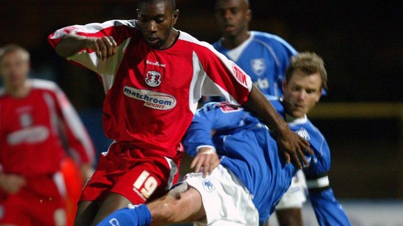 Ibhere: Dunne makes first signing