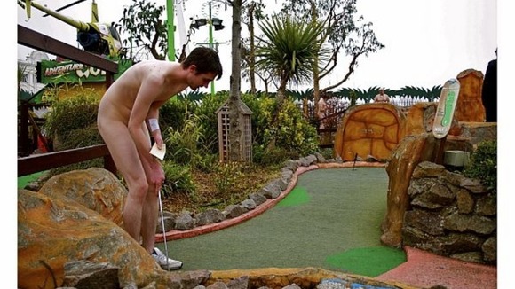 nude golfer